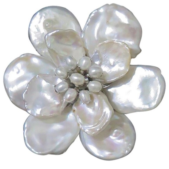 Mei's New York Keshi Pearl Flower Earrings